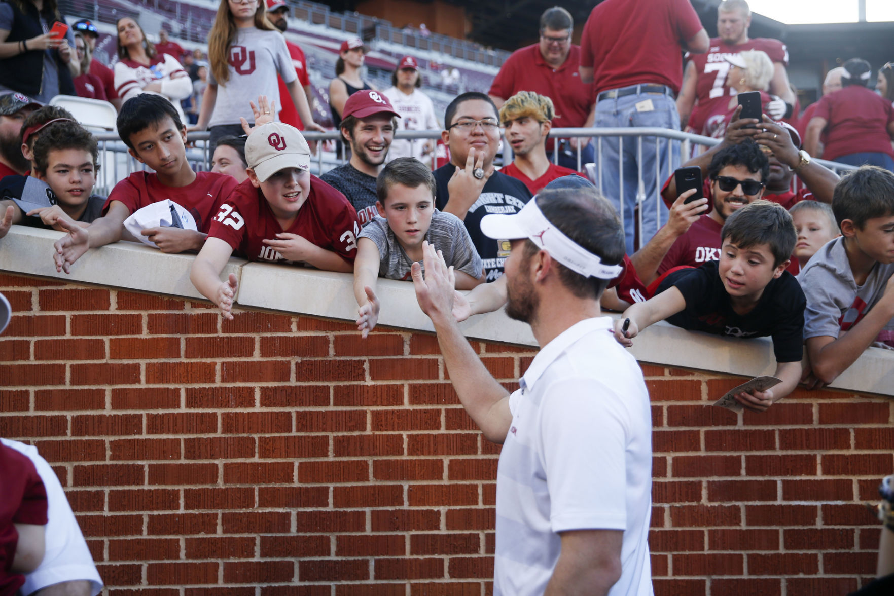 Guerin Emig: Many questions about the college football season, and no answers